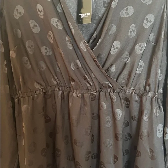 NWT Torrid Skull Babydoll Top - Picture 3 of 8